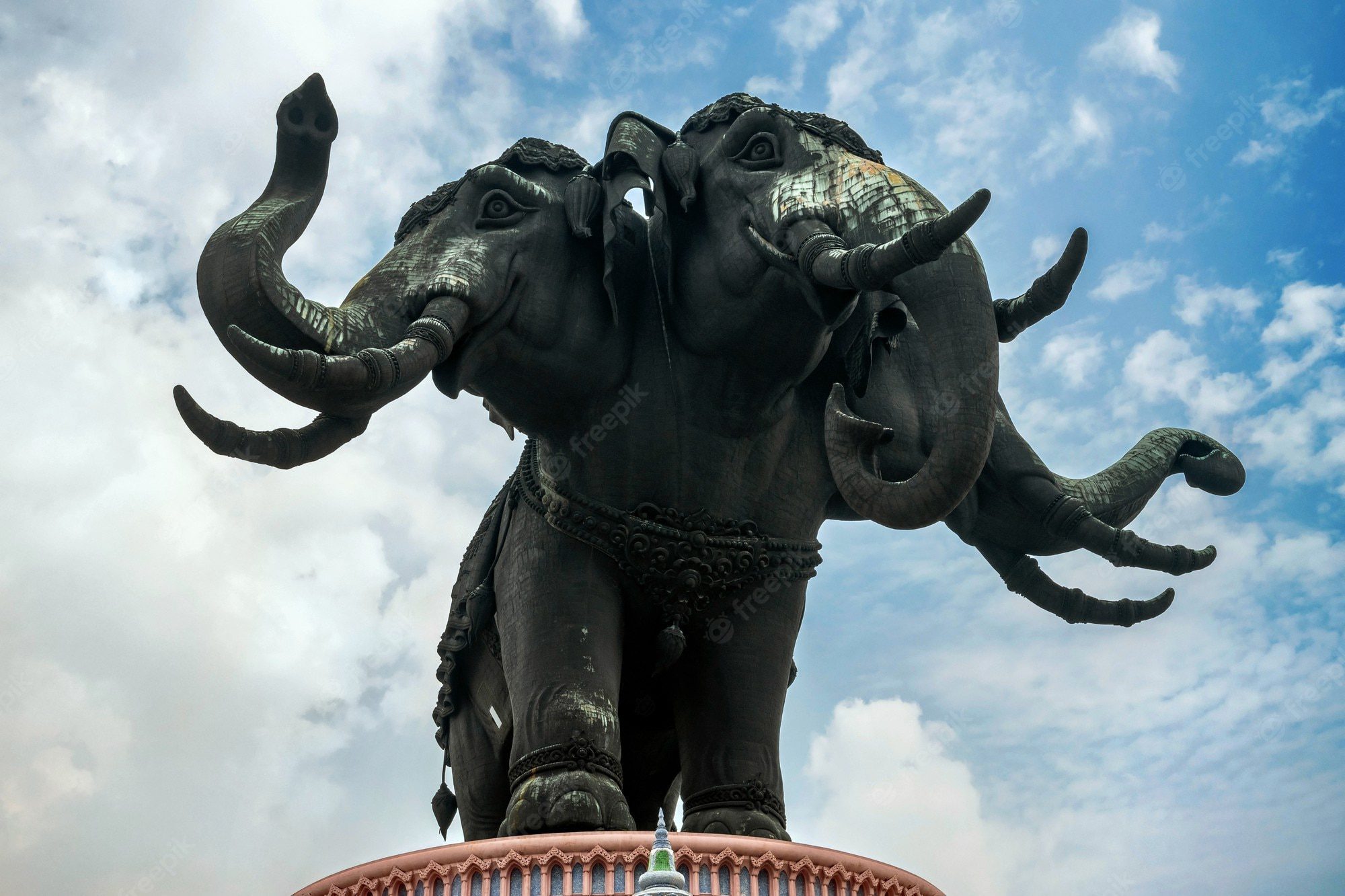 Erawan : The Mighty Elephant - Mythlok