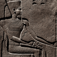 Mythlok - Amun carving