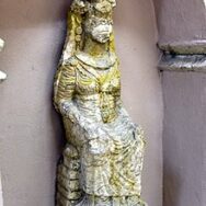 Mythlok - Al Lat statue