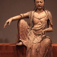Mythlok - Guanyin figurine