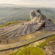 Mythlok - Jatayu sculpture