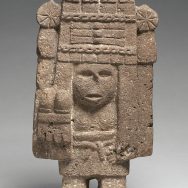 Mythlok - Chicomecoatl statue