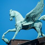Mythlok - Kuda Sembrani statue