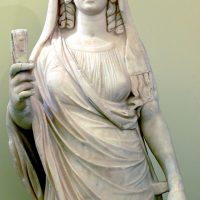 Mythlok - Persephone statue