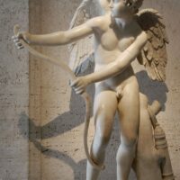 Mythlok - Cupid statue