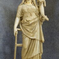 Mythlok - Fortuna statue