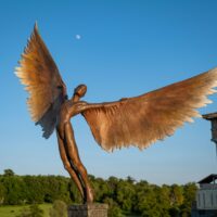 Mythlok - Icarus statue