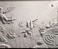 Mythlok - Icarus wall carving