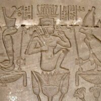 Mythlok - Ihy wall carving