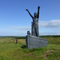 Mythlok - Manannan Mac Lir statue