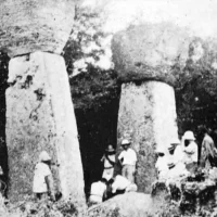 Mythlok - Taga pillars Pillars supposedly erected by the Chamorro Giant Taga