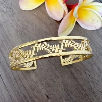 Jewellery representing Hawaiian goddess Papahanaumoku