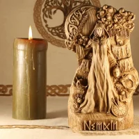 Mythlok - Nemain figurine Figurine of the Irish goddess Nemain