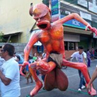 Mythlok - Tambaloslos float A float of the Tambaloslos furing festival celebrations